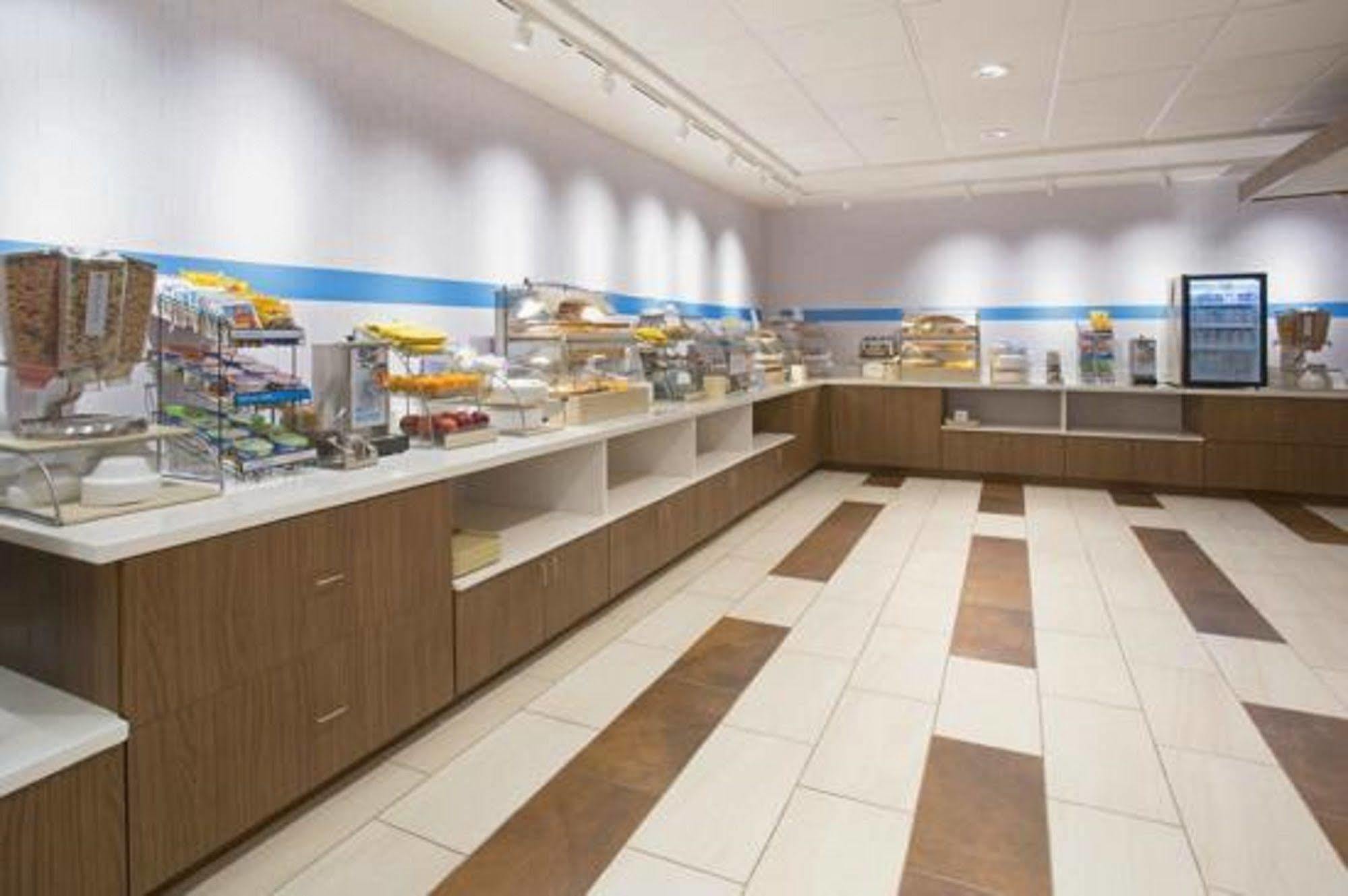 Holiday Inn Express Hotel & Suites Athens By Ihg Esterno foto